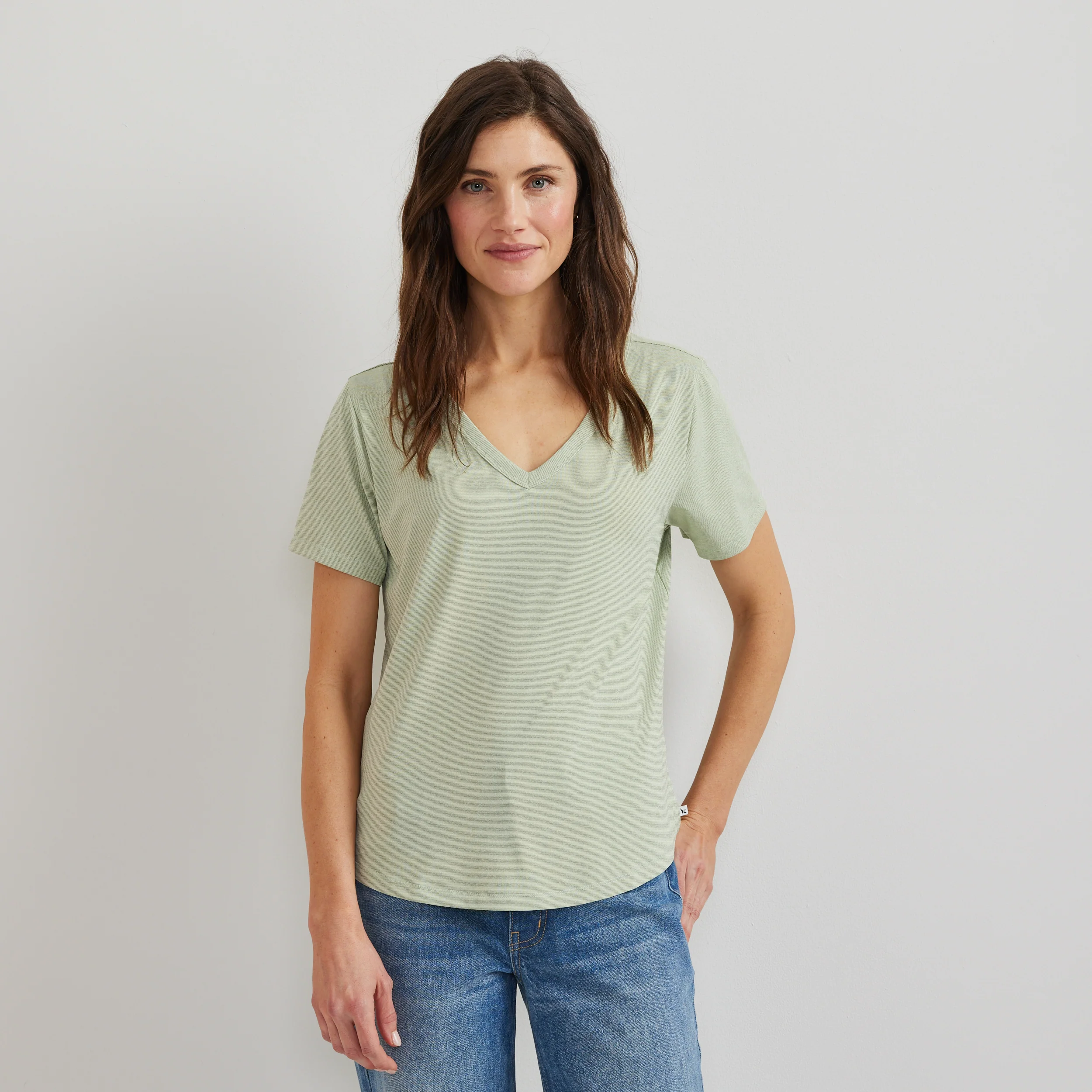 10834-women-s-trek-light-hike-short-sleeve-v-neck-t-shirt-1.webp Women's Trek Light Hike Short-Sleeve V-Neck T-Shirt