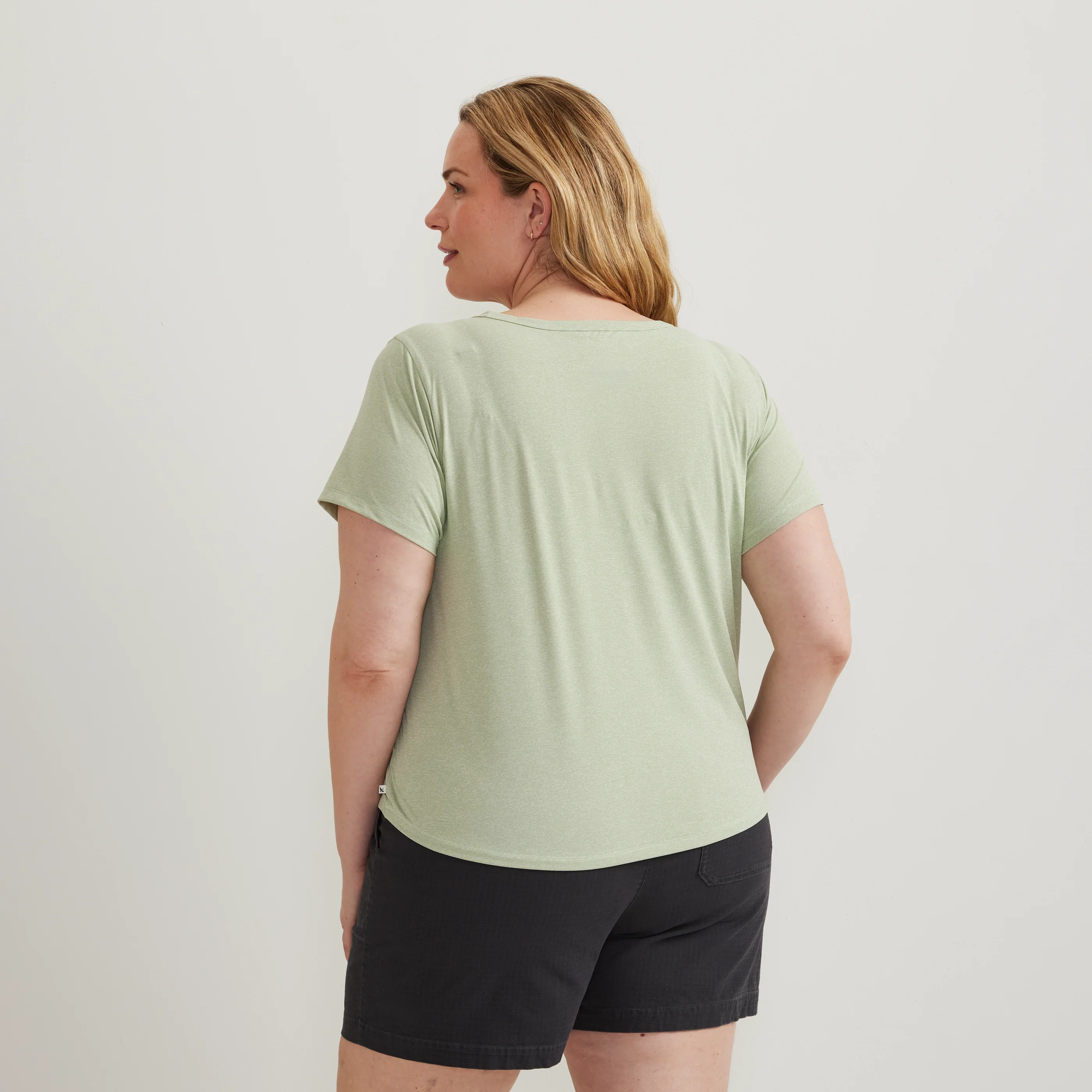Women's Trek Light Hike Short-Sleeve V-Neck T-Shirt