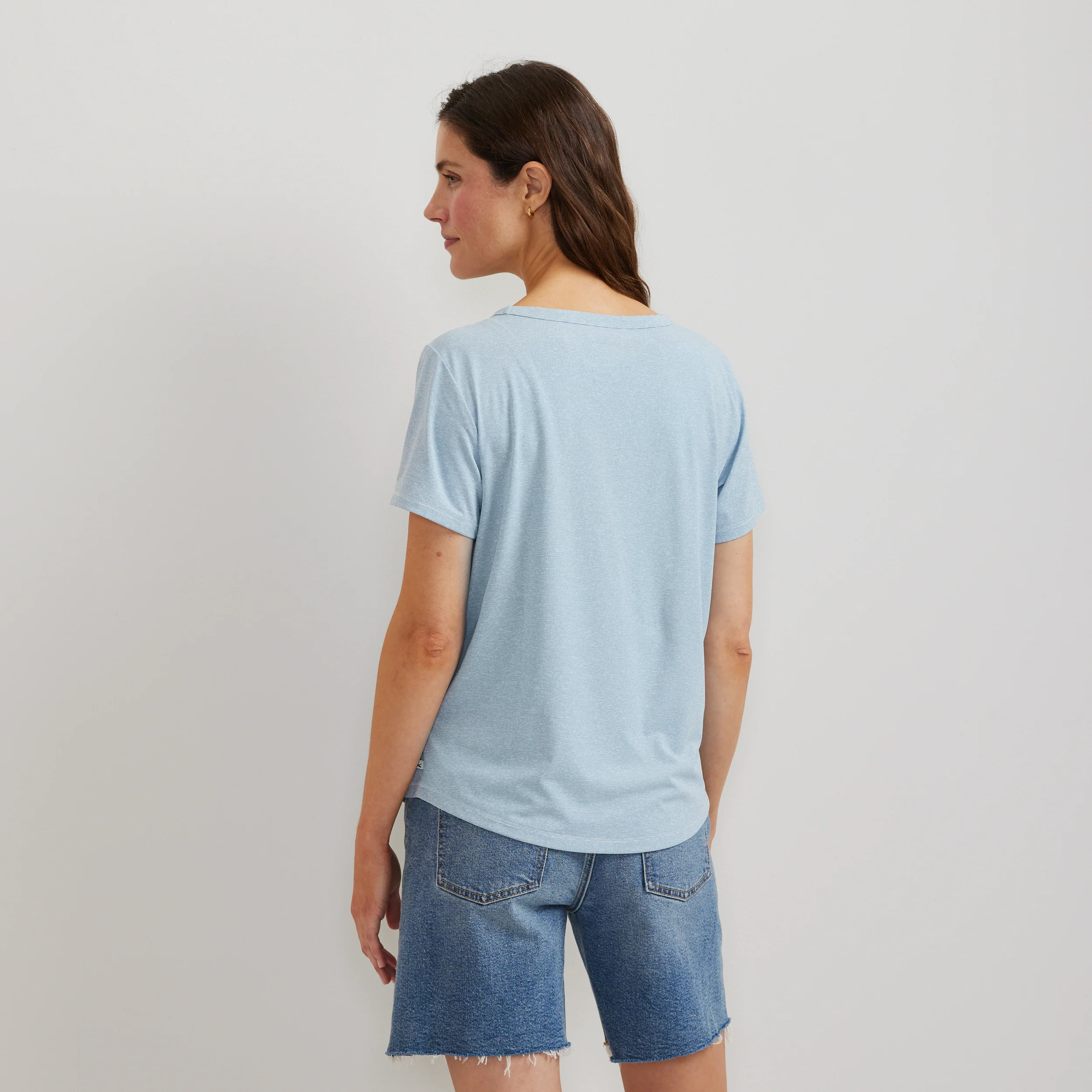 Women's Trek Light Hike Short-Sleeve V-Neck T-Shirt