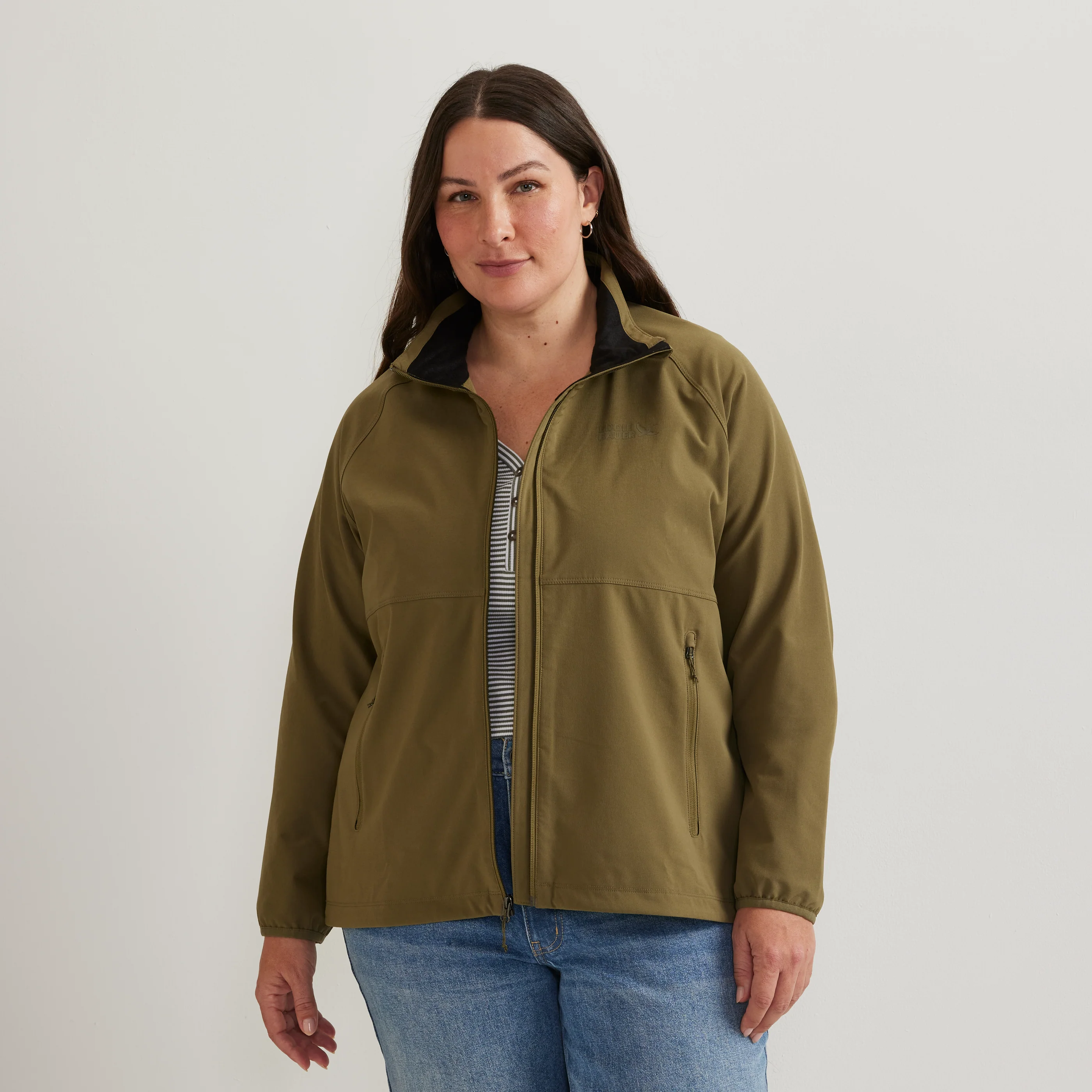 10908-women-s-stratify-soft-shell-jacket-11.webp Women's Stratify Soft Shell Jacket