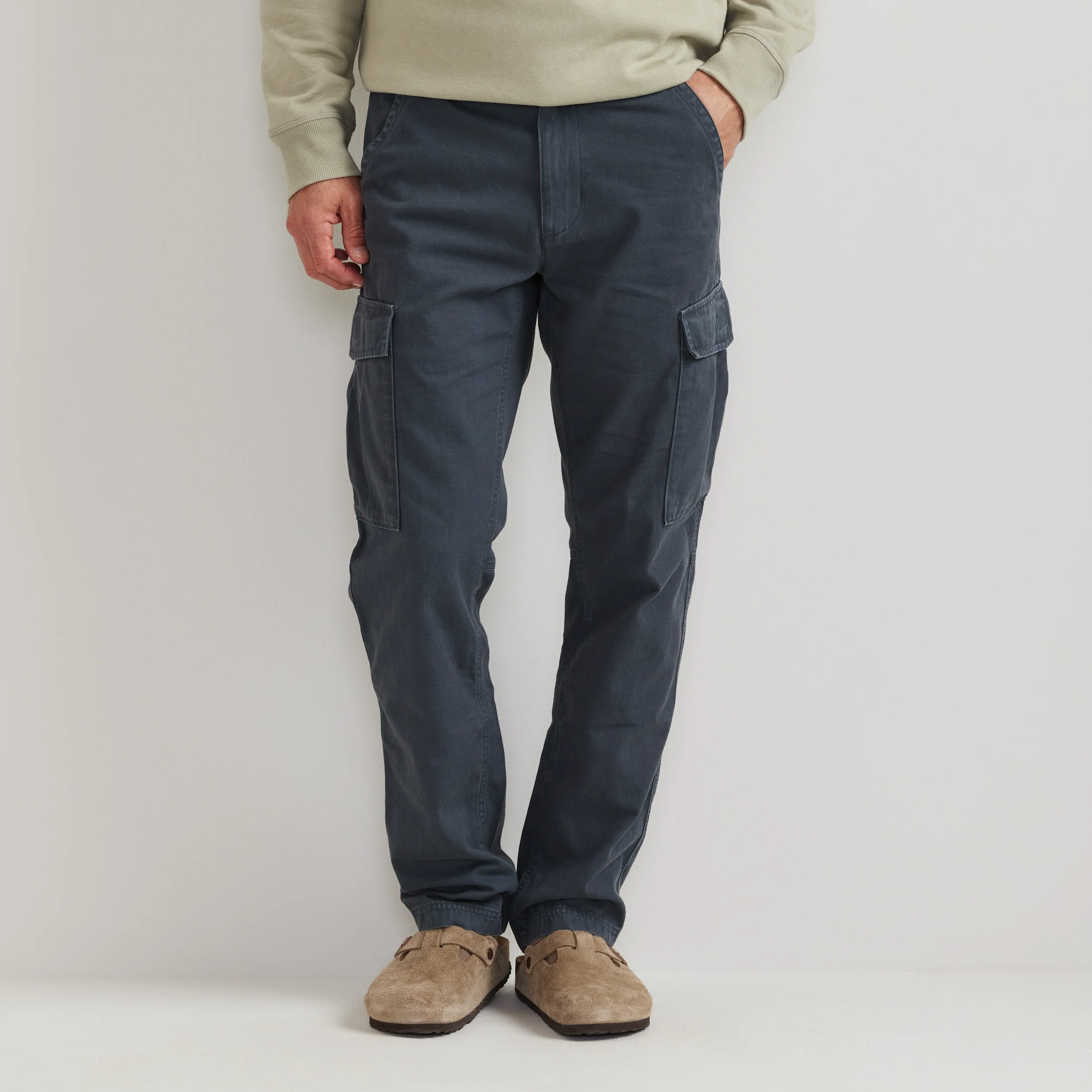 11054-men-s-interbay-cargo-pants-5.webp Men's Interbay Cargo Pants