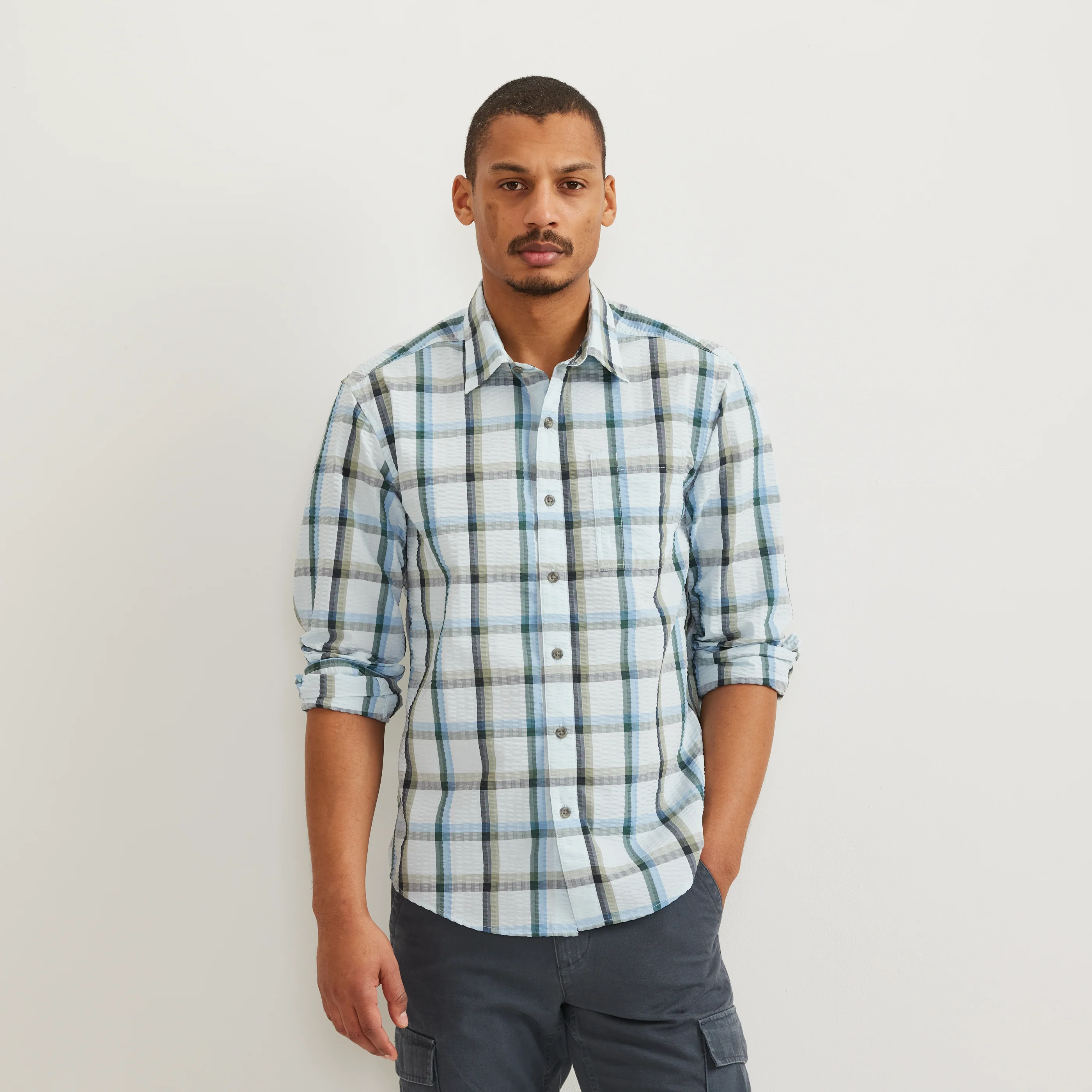 12107-men-s-long-sleeve-pack-it-3.0-seersucker-shirt-6.webp Men's Long-Sleeve Pack It 3.0 Seersucker Shirt