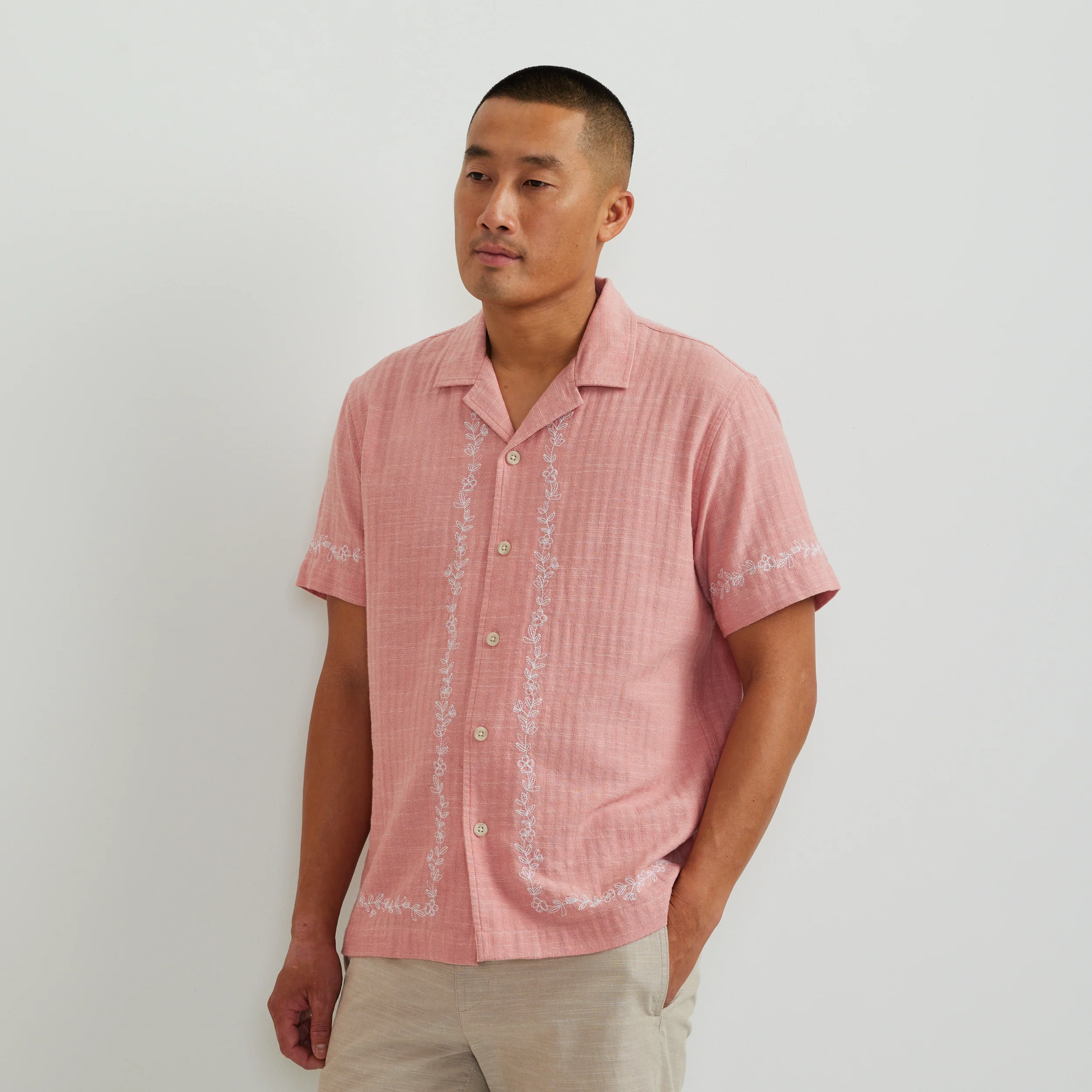 13326-men-s-short-sleeve-linen-ike-shirt-1.webp Men's Short Sleeve Linen -ike Shirt