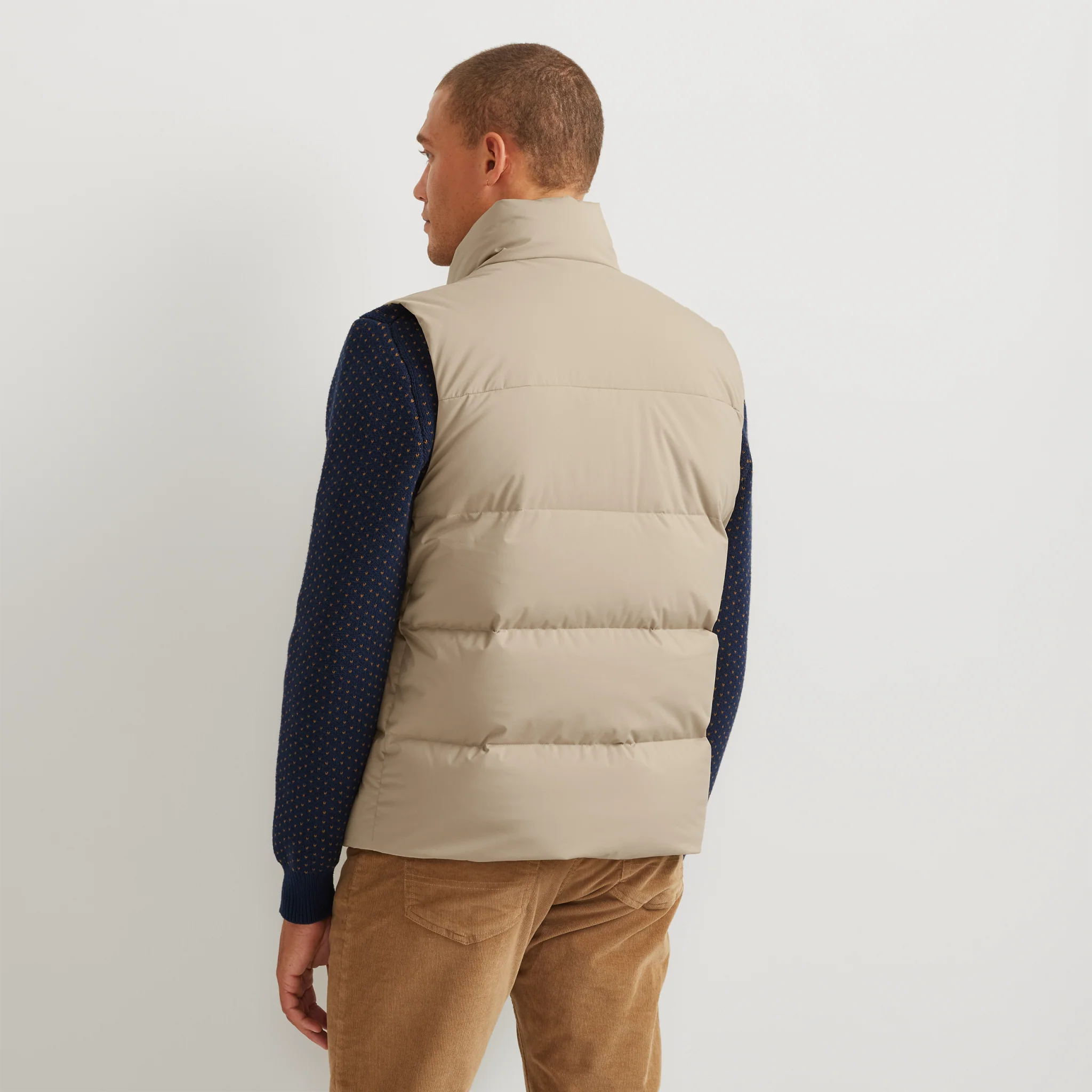 21330-men-s-essential-down-vest-11.webp Men's Essential Down Vest