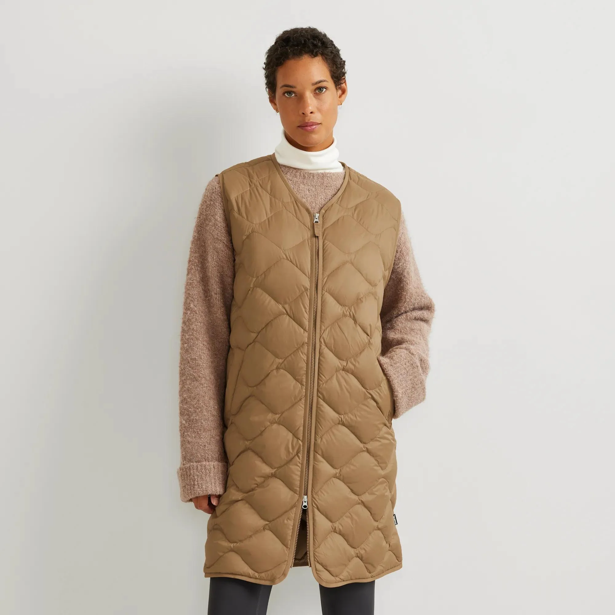 21365-women-s-shaw-long-down-vest-1.webp Women's Shaw Long Down Vest