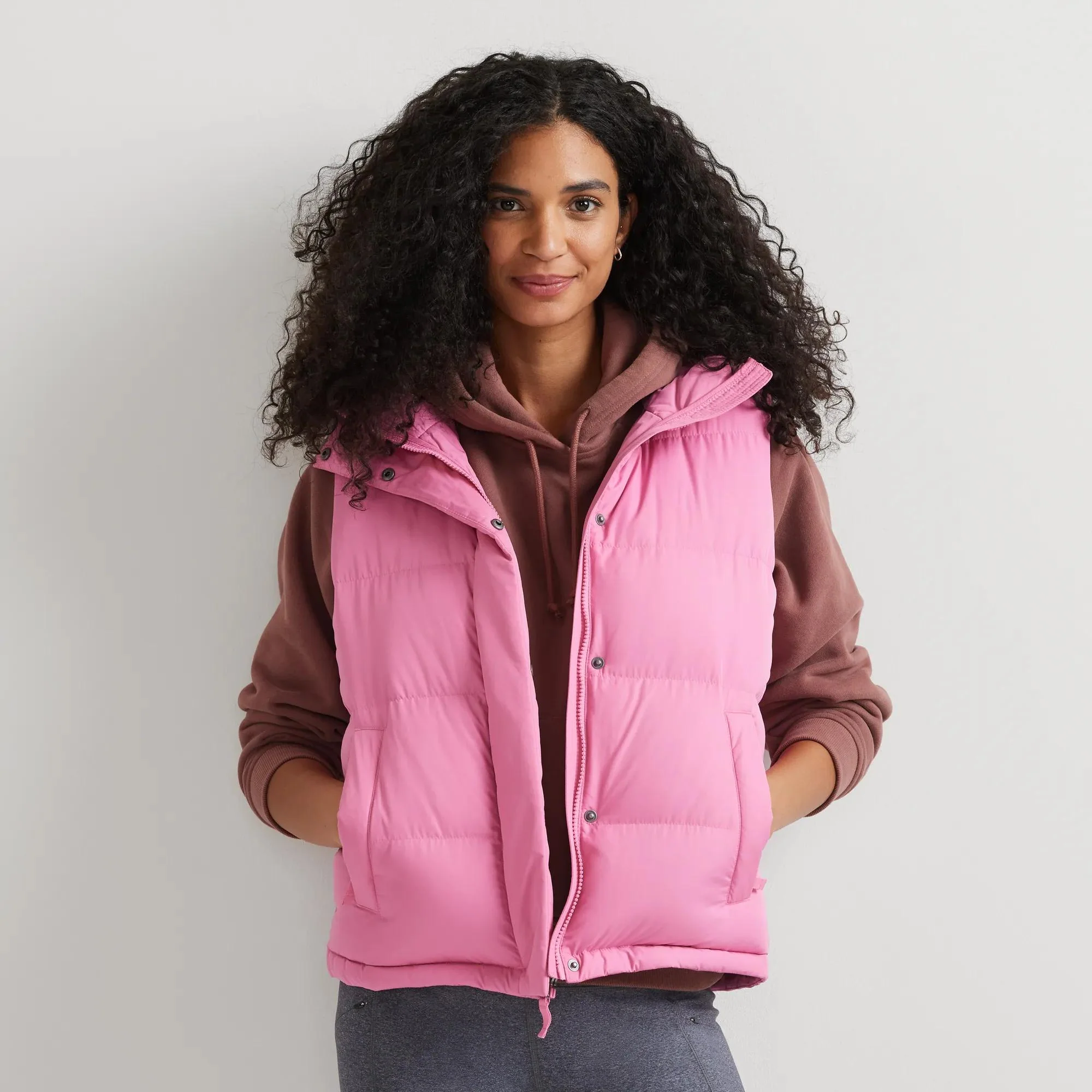 21424-women-s-ketchum-short-down-hooded-vest-2.webp Women's Ketchum Short Down Hooded Vest