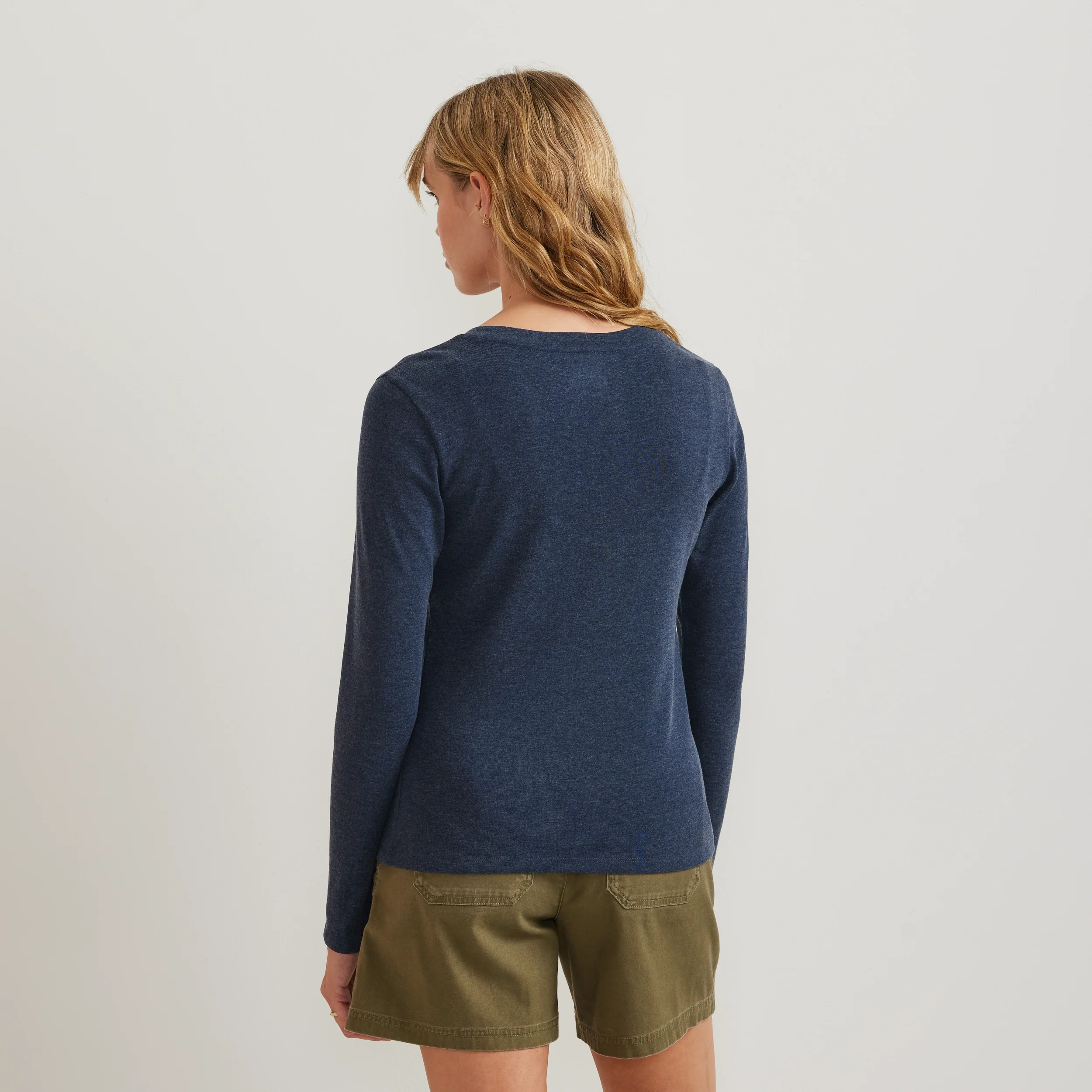 Women's Everyday Long-Sleeve V-Neck T-Shirt