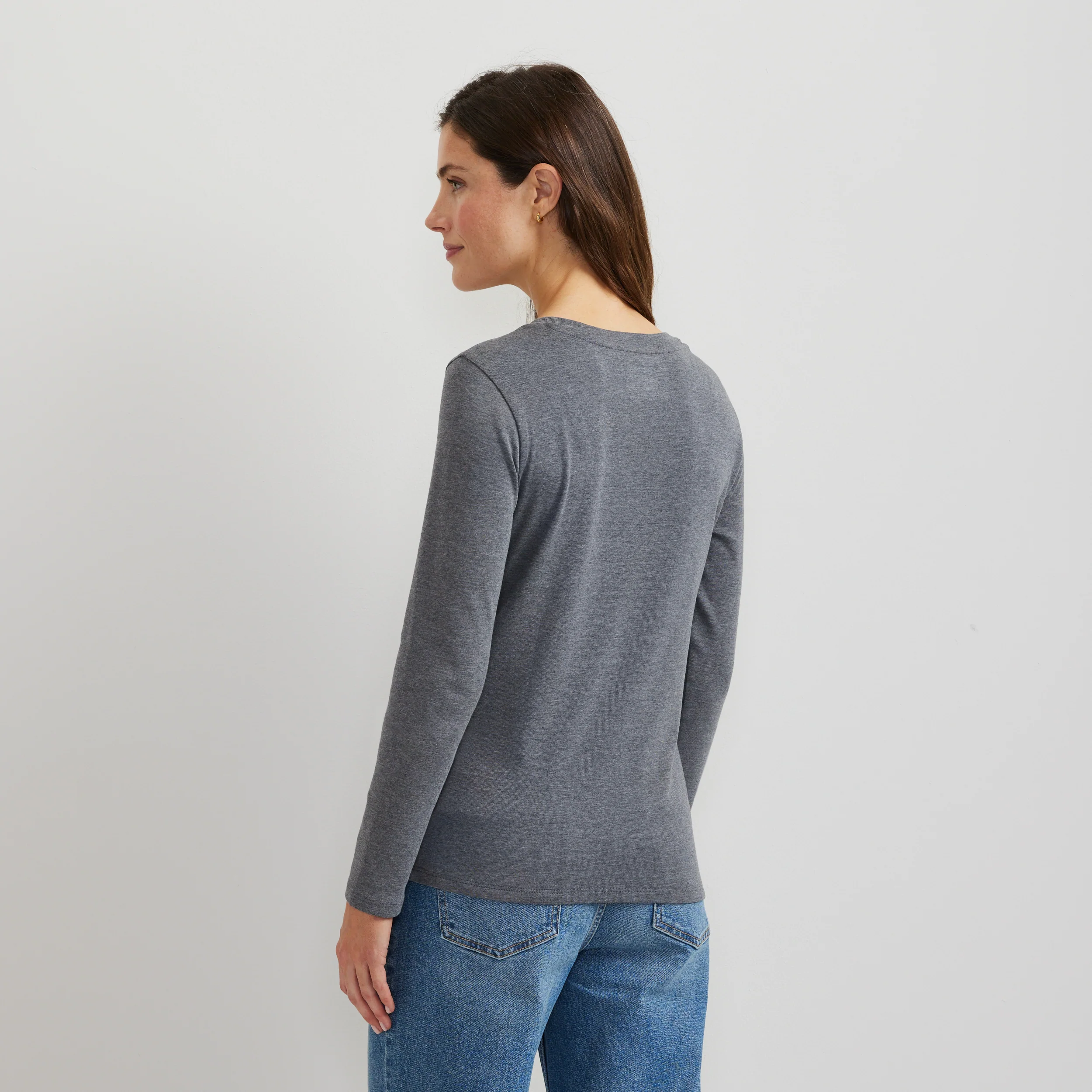 Women's Everyday Long-Sleeve V-Neck T-Shirt
