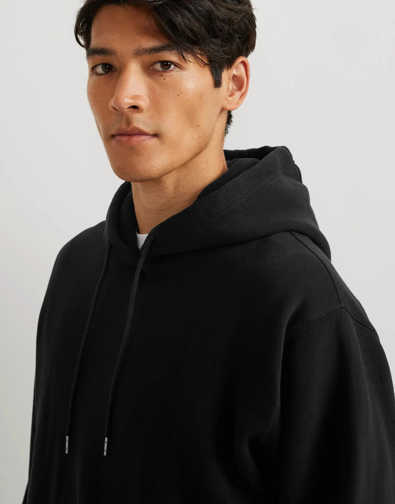 3502-men-s-vintage-soft-pullover-hoodie-4.webp Men's Vintage Soft Pullover Hoodie