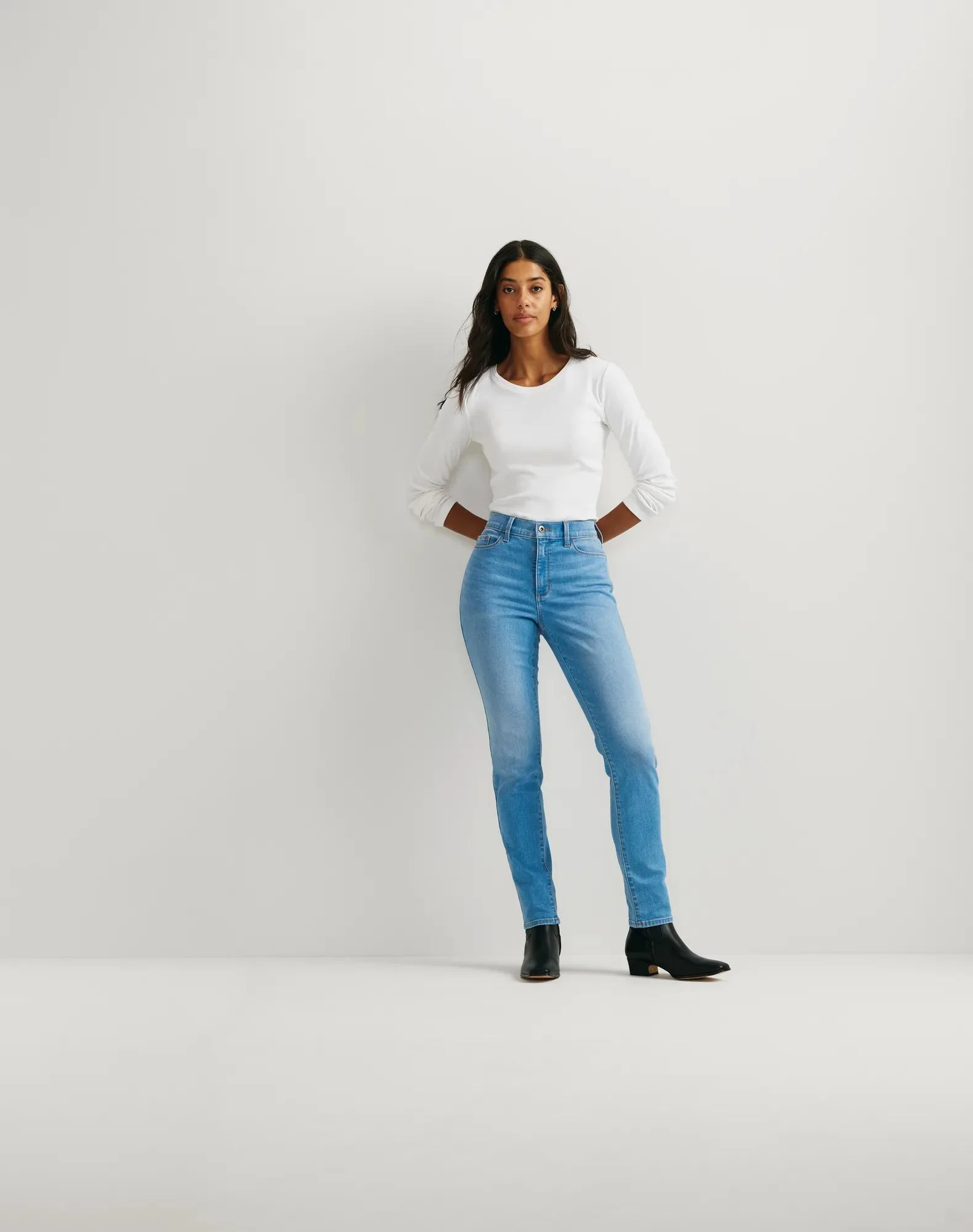 5272-women-s-venture-stretch-high-rise-straight-leg-jeans-10.webp Women's Venture Stretch High-Rise Straight Leg Jeans