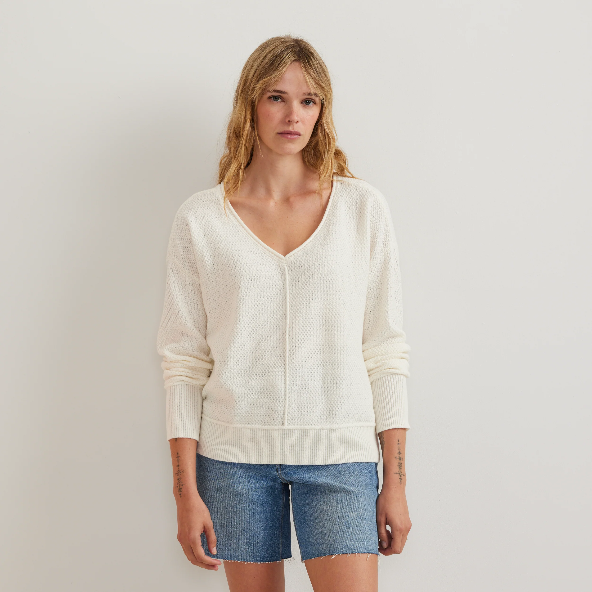 6525-women-s-v-neck-sweater-7.webp Women's V-Neck Sweater