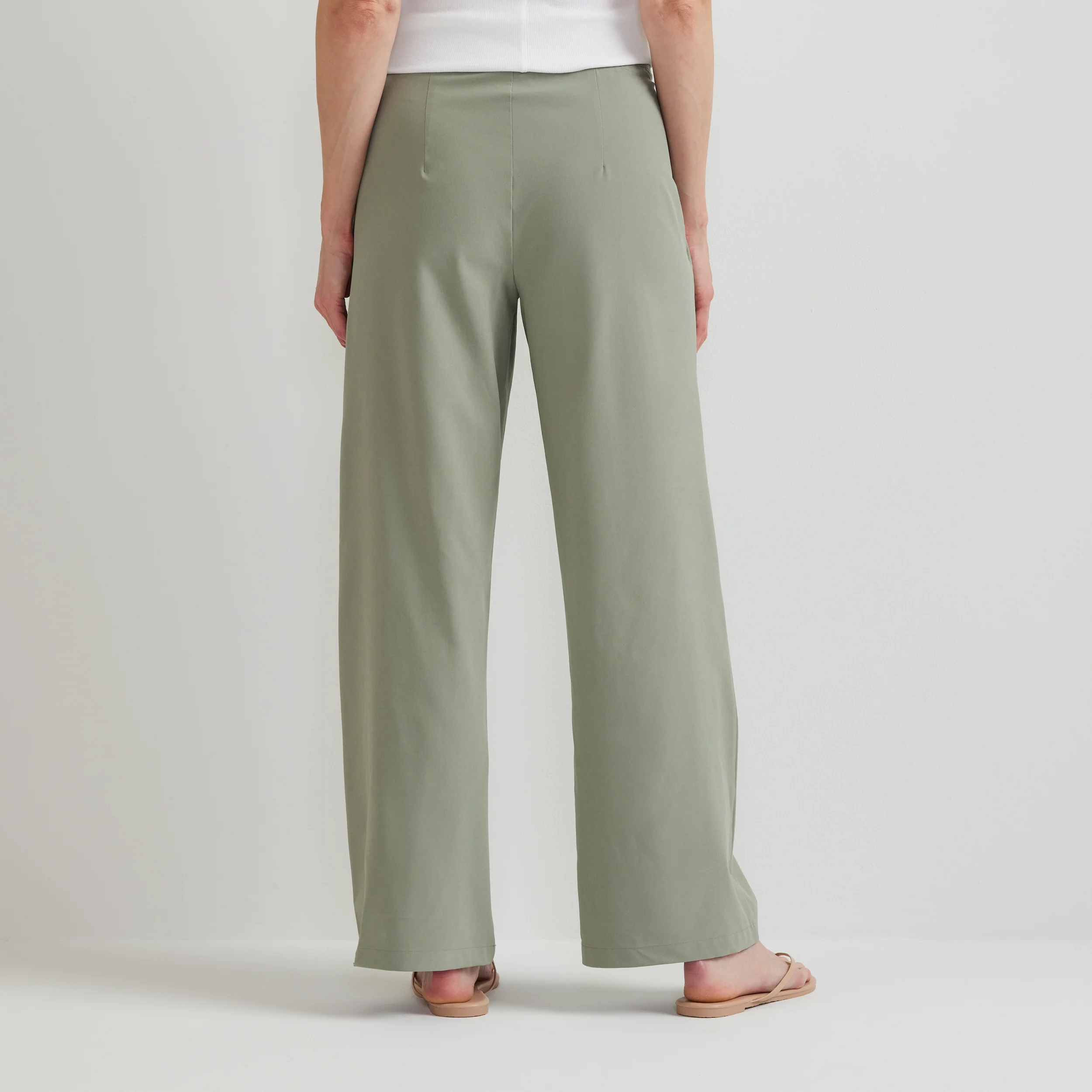7256-women-s-departure-high-rise-wide-leg-travel-pants-14.webp Women's Departure High-Rise Wide Leg Travel Pants