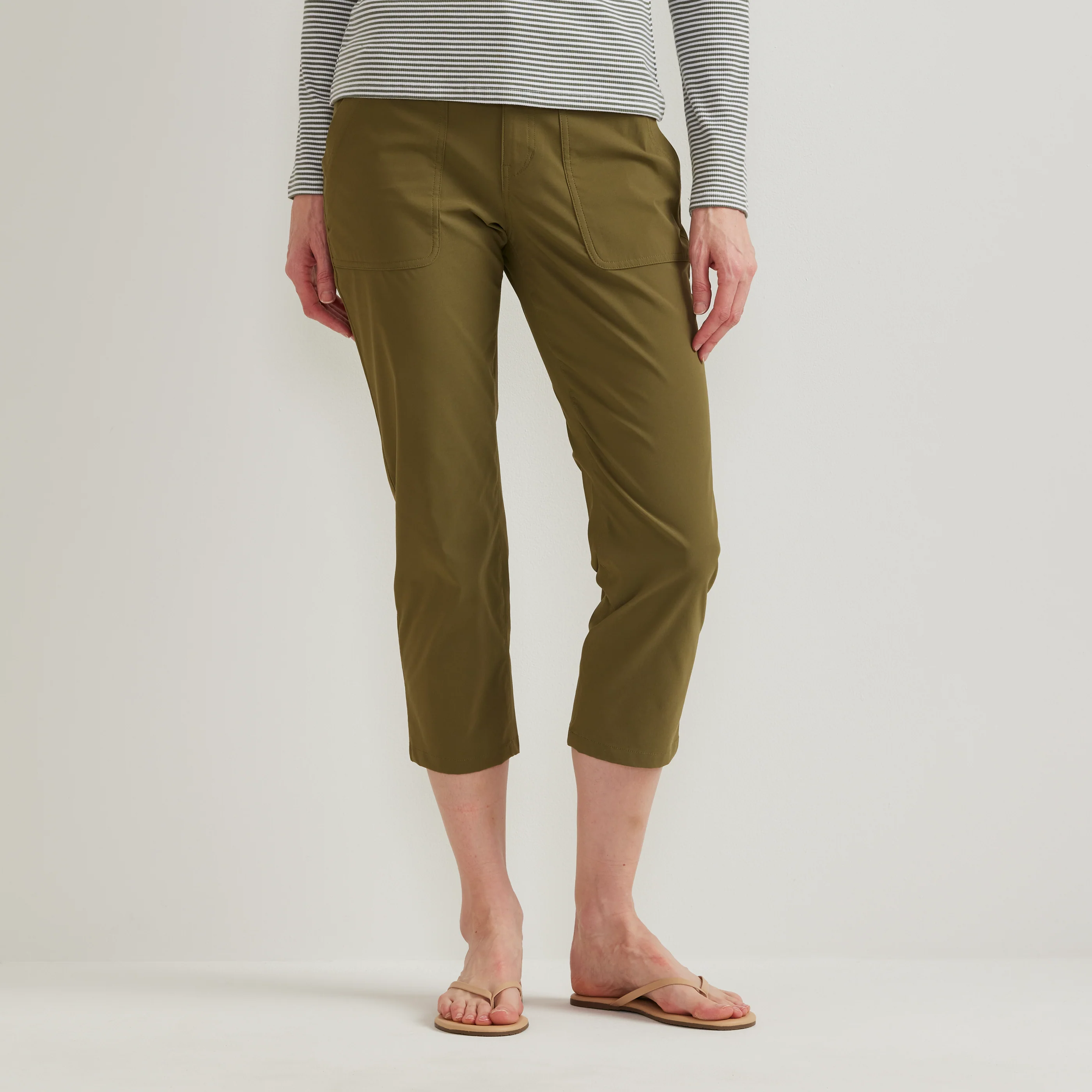 Women's Horizon High-Rise Straight Leg Cropped Pants