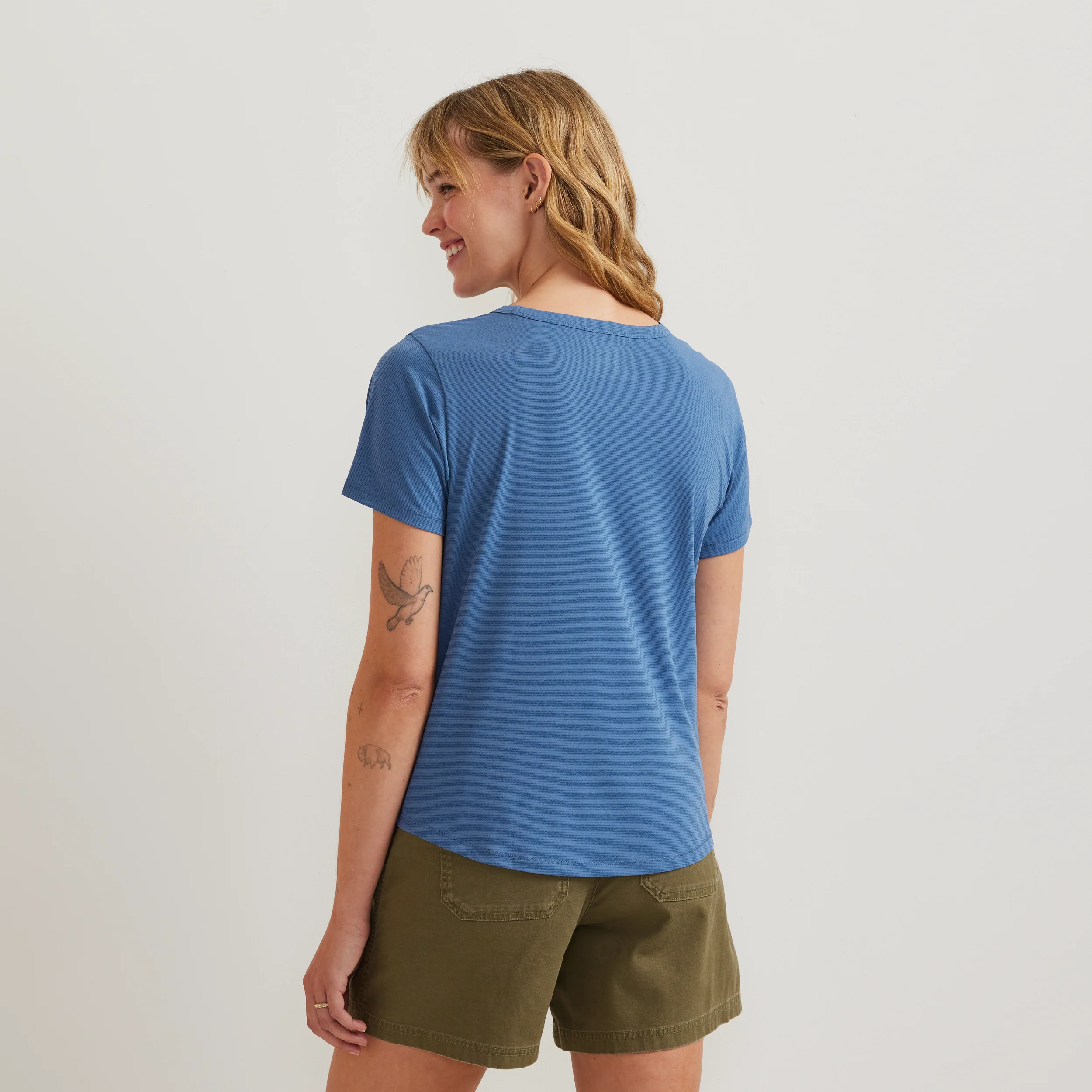 8889-women-s-trek-light-hike-short-sleeve-crewneck-t-shirt-6.webp Women's Trek Light Hike Short-Sleeve Crewneck T-Shirt