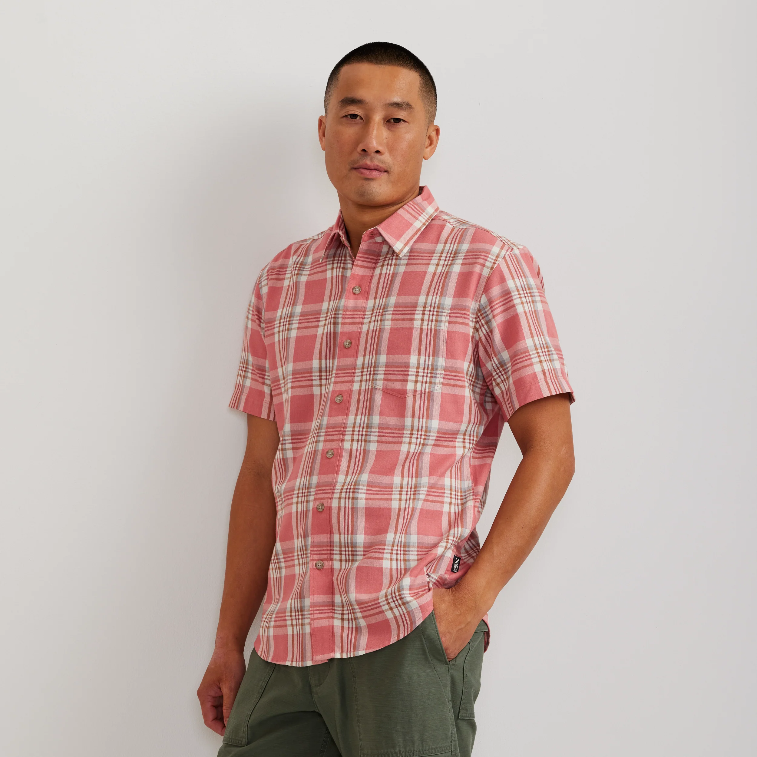 9574-men-s-tidelands-short-sleeve-yarn-dyed-textured-shirt-2.webp Men's Tidelands Short-Sleeve Yarn-Dyed Textured Shirt