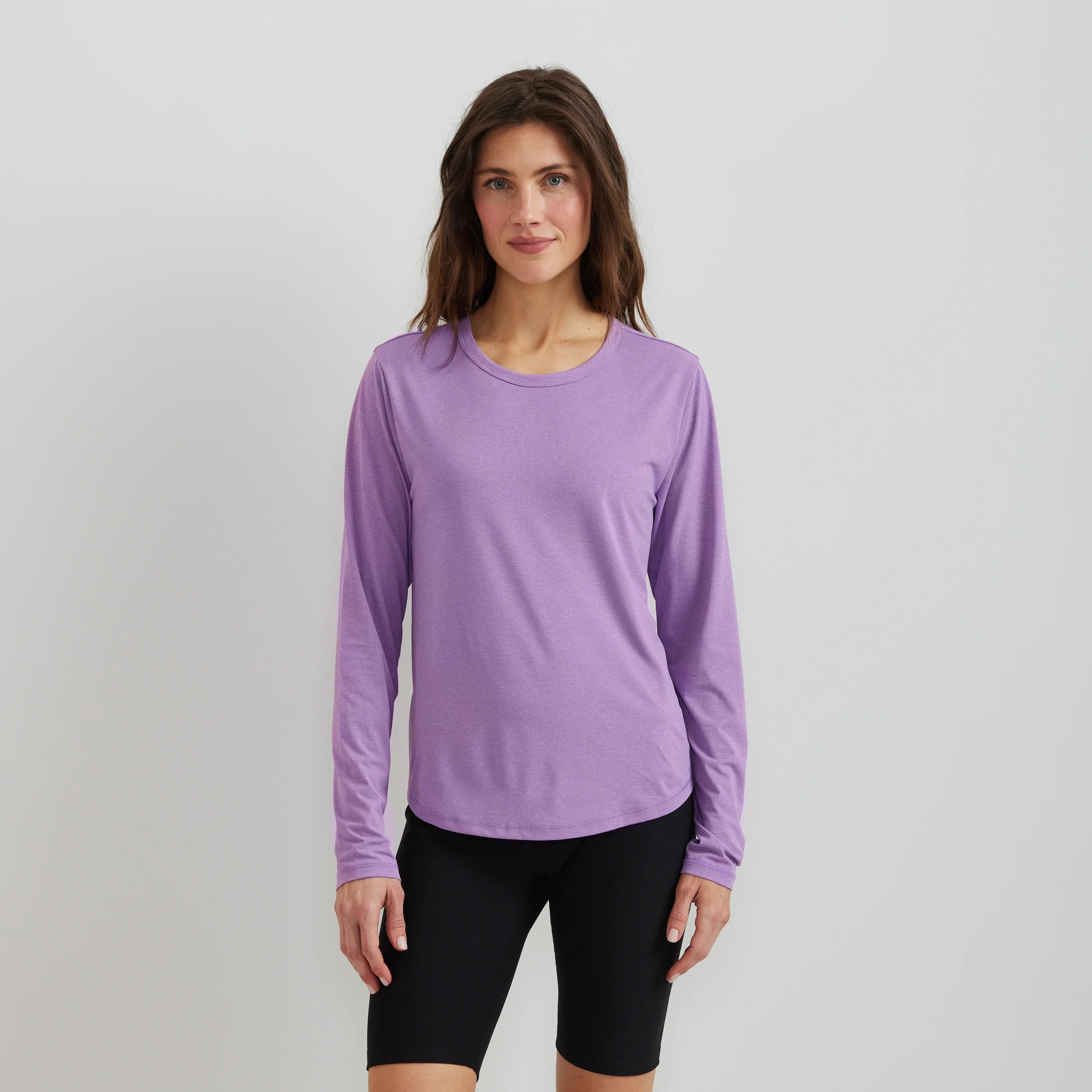 9826-women-s-trek-light-hike-long-sleeve-crewneck-t-shirt-5.webp Women's Trek Light Hike Long-Sleeve Crewneck T-Shirt